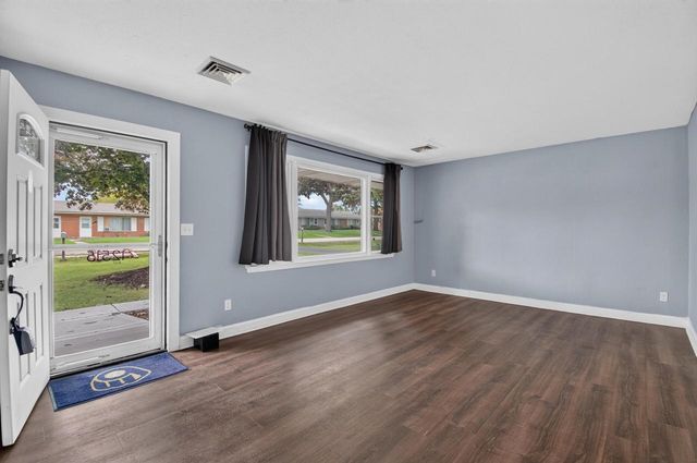 12515 41st AVENUE, Pleasant Prairie, WI 53158