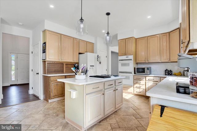 852 MAYFAIR WAY, Sykesville, MD 21784