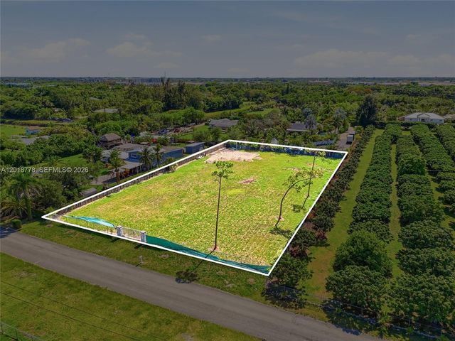 23600 SW 122 Avenue, Miami, FL 33032