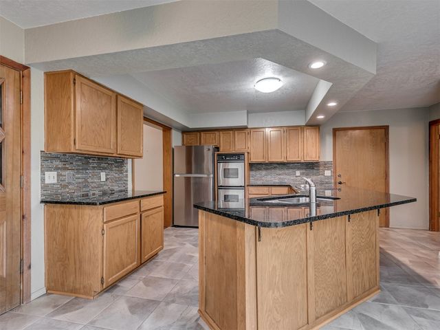 1709 Chaparral Lane, Edmond, OK 73013