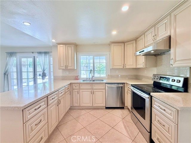 7 Calhoun, Irvine, CA 92620