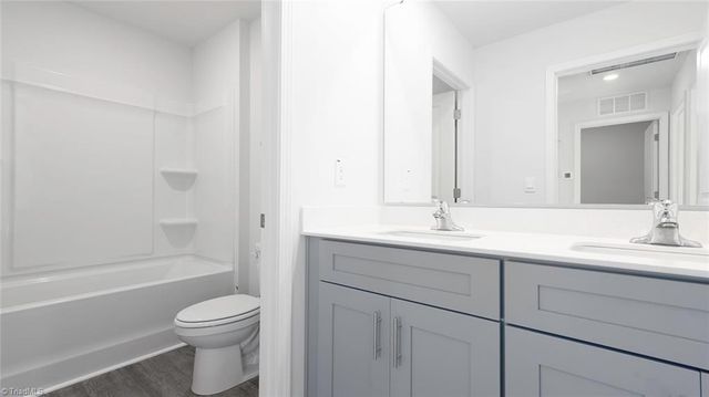 1532 Hamilton Hills Drive, Greensboro, NC 27406