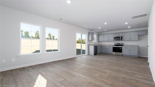 1532 Hamilton Hills Drive, Greensboro, NC 27406