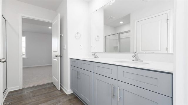 1532 Hamilton Hills Drive, Greensboro, NC 27406