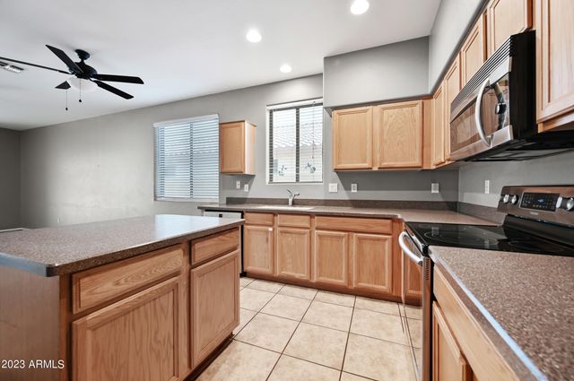 18165 W CANYON Lane, Goodyear, AZ 85338