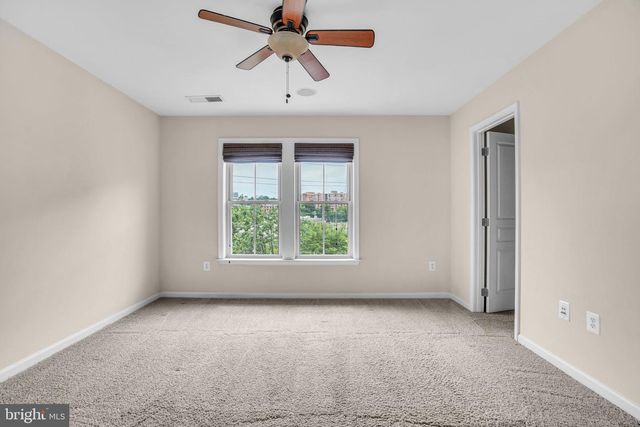 2619 S KENMORE CT, Arlington, VA 22206