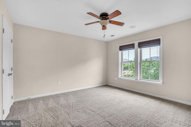 2619 S KENMORE CT, Arlington, VA 22206
