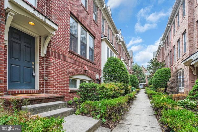 2619 S KENMORE CT, Arlington, VA 22206
