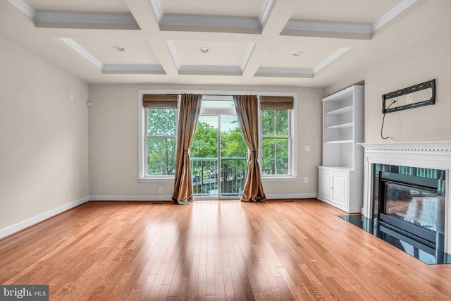 2619 S KENMORE CT, Arlington, VA 22206