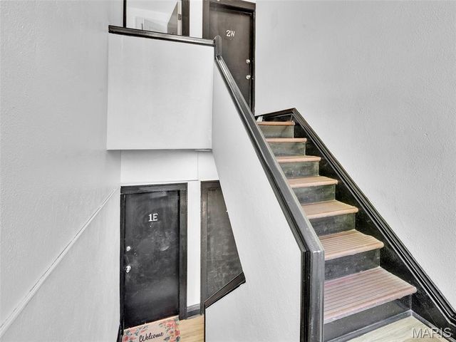 6242 North Drive, St Louis, MO 63130