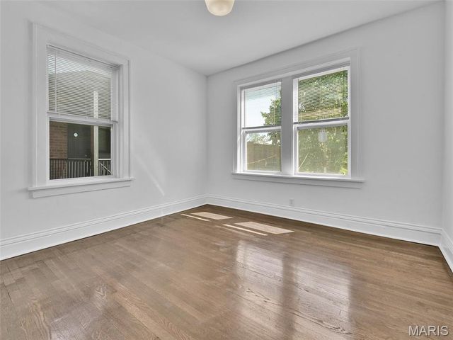 6242 North Drive, St Louis, MO 63130