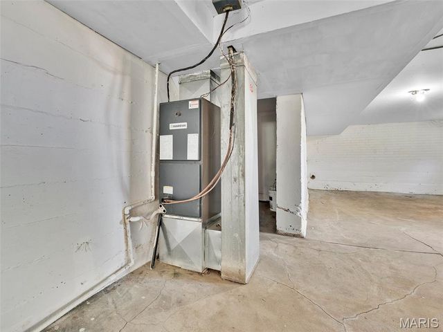 6242 North Drive, St Louis, MO 63130
