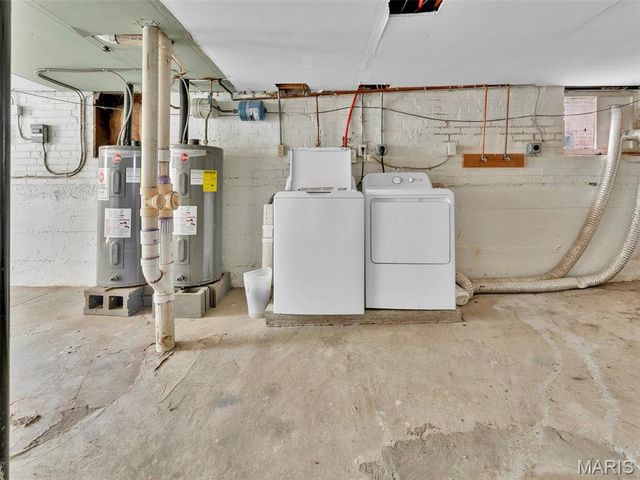 6242 North Drive, St Louis, MO 63130
