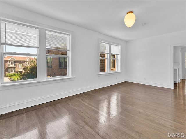 6242 North Drive, St Louis, MO 63130