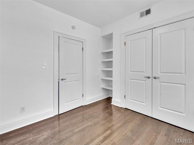 6242 North Drive, St Louis, MO 63130