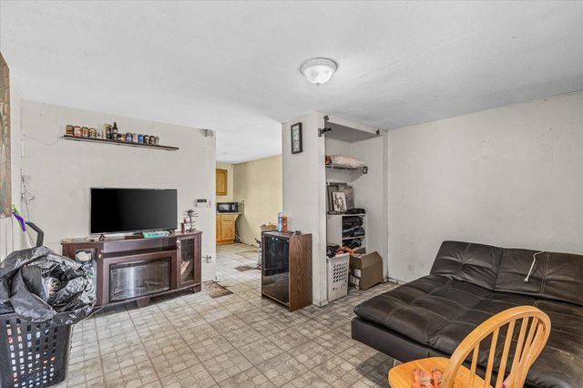 1630 Holm, Modesto, CA 95351