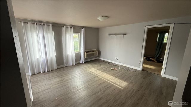 47 SE 10th Street, College Place, WA 99324