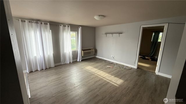 47 SE 10th Street, College Place, WA 99324