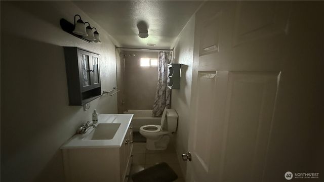 47 SE 10th Street, College Place, WA 99324