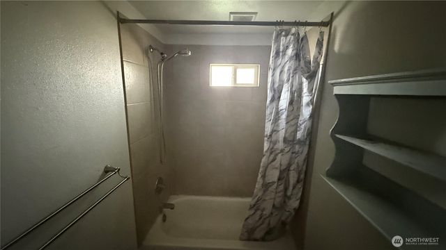 47 SE 10th Street, College Place, WA 99324