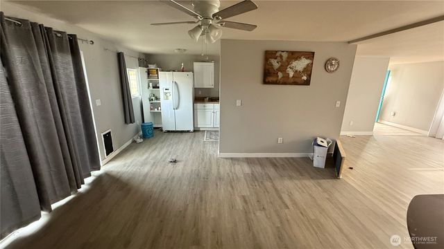 47 SE 10th Street, College Place, WA 99324