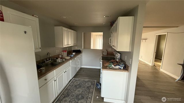 47 SE 10th Street, College Place, WA 99324