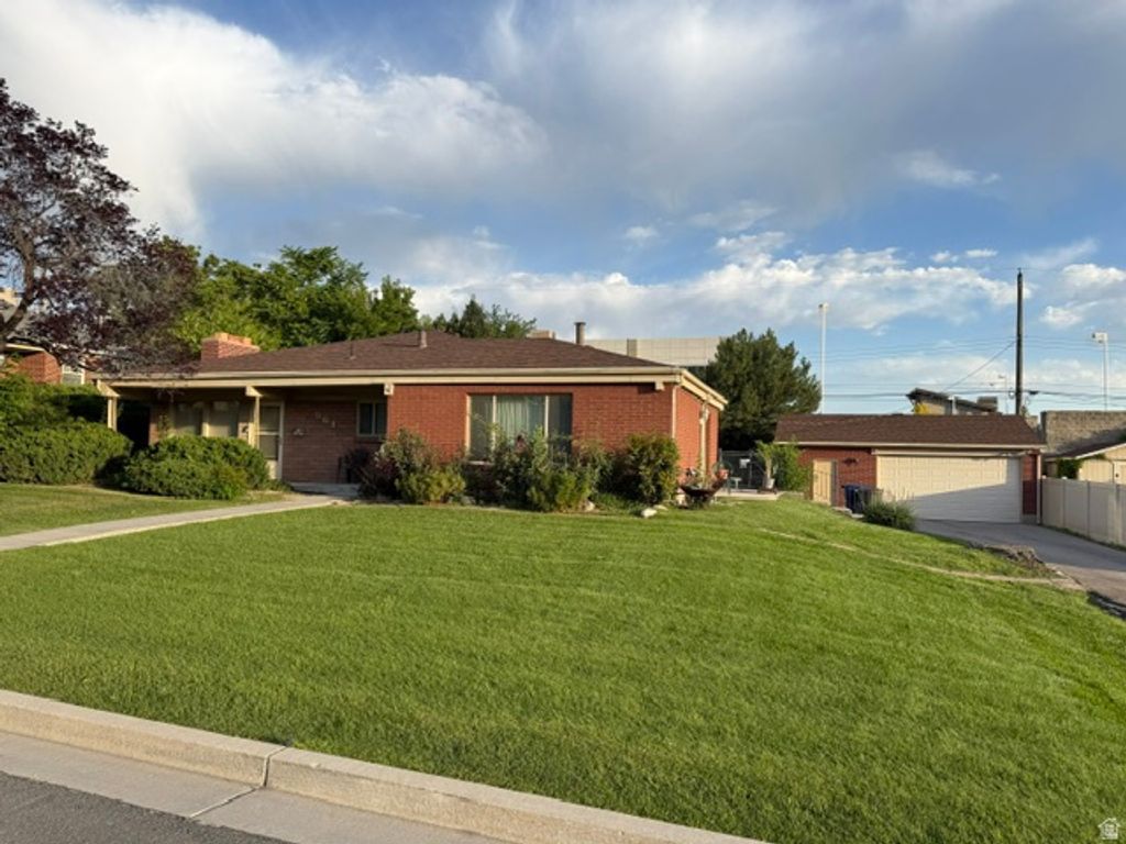 964 E 5290 S, Murray, UT 84117