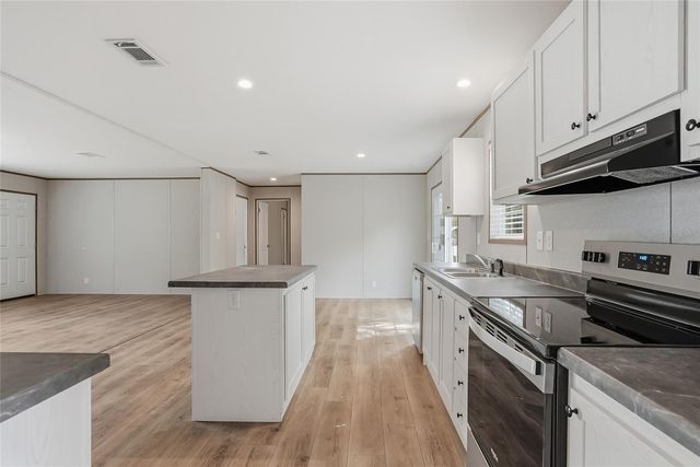 12015 WESTBAY AVENUE, New Port Richey, FL 34654