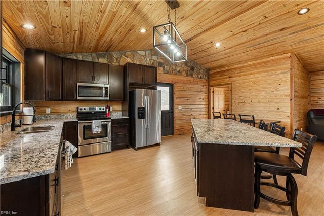 594 Ferry Landing DR, Boydton, VA 23917