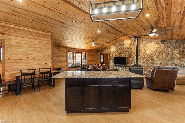 594 Ferry Landing DR, Boydton, VA 23917