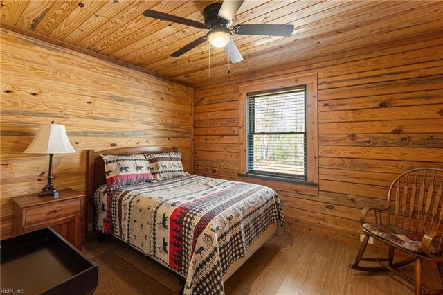 594 Ferry Landing DR, Boydton, VA 23917