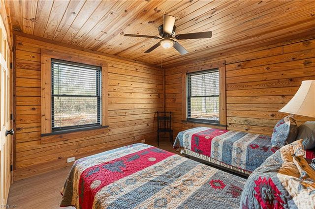 594 Ferry Landing DR, Boydton, VA 23917