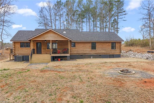 594 Ferry Landing DR, Boydton, VA 23917