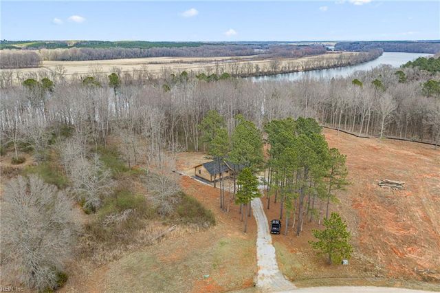 594 Ferry Landing DR, Boydton, VA 23917
