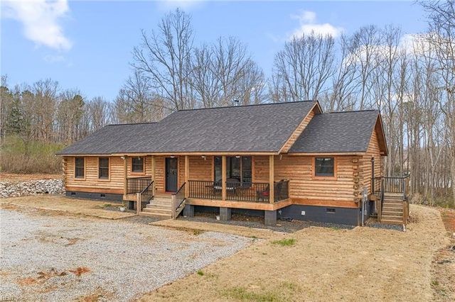 594 Ferry Landing DR, Boydton, VA 23917