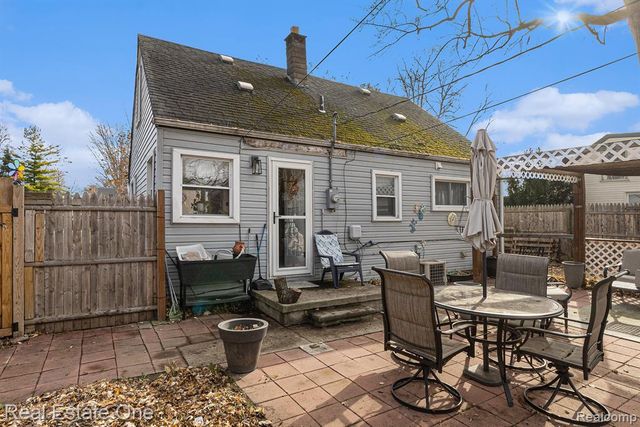 20230 Empire Street, Taylor, MI 48180