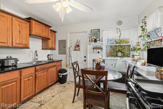 20230 Empire Street, Taylor, MI 48180