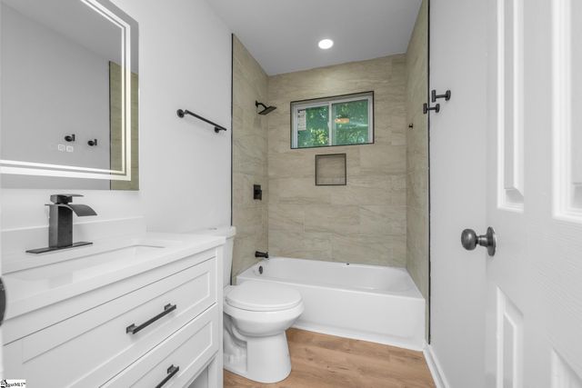 10 Valley View Lane, Greenville, SC 29605