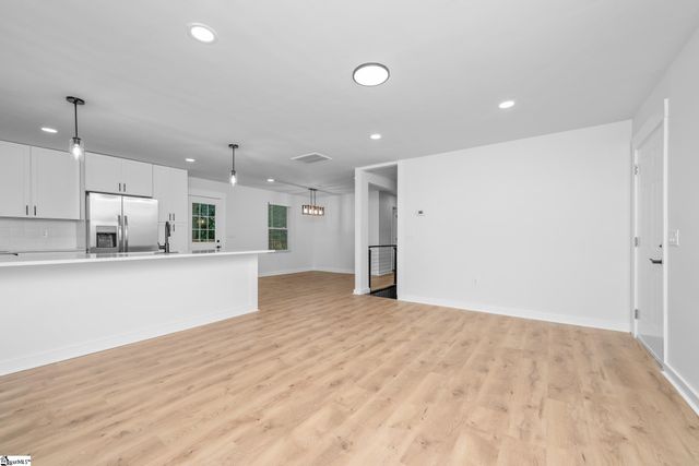 10 Valley View Lane, Greenville, SC 29605