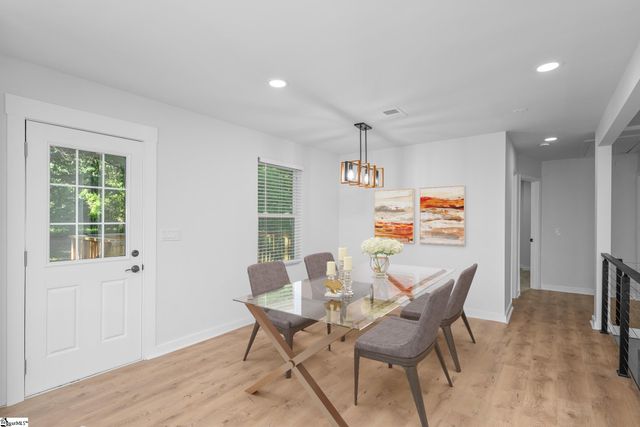 10 Valley View Lane, Greenville, SC 29605