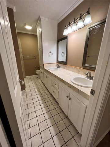 8652 RIDGEMONT Drive, Pineville, LA 71360