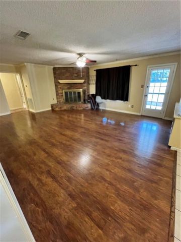 8652 RIDGEMONT Drive, Pineville, LA 71360