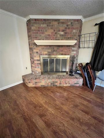 8652 RIDGEMONT Drive, Pineville, LA 71360