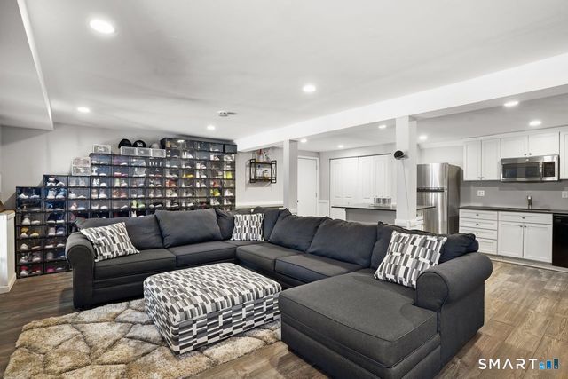 17 Moose Hill Road, Trumbull, CT 06611