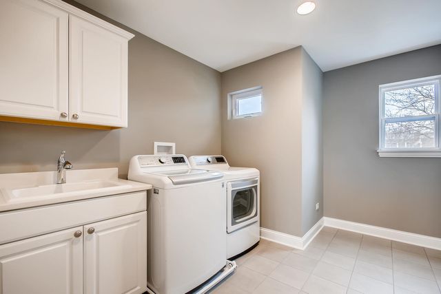 414 Sislow Lane, Vernon Hills, IL 60061