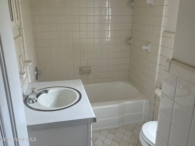 838 Wylie Avenue, Toledo, OH 43609