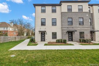 2817 Summers Place, Troy, MI 48084