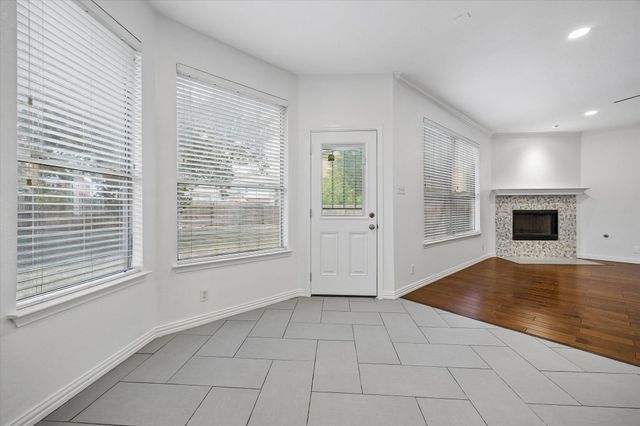 6025 Ronchamps DR, Round Rock, TX 78681