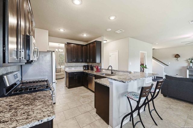 132 HUNTERS RNCH W, San Antonio, TX 78253
