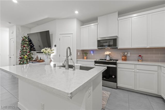 226 Wewatta Avenue, Henderson, NV 89011